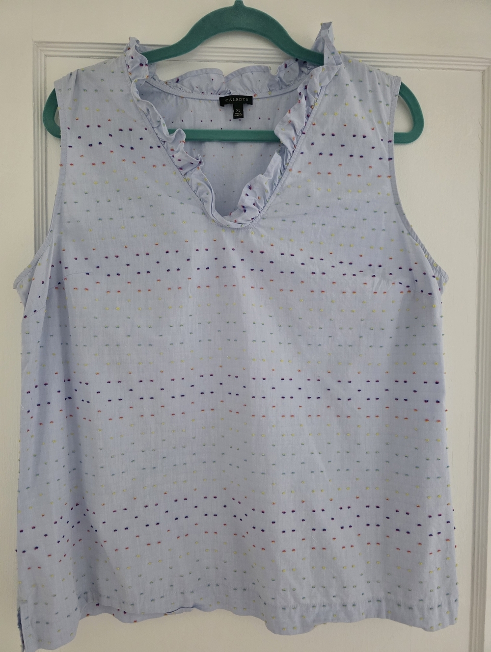 Like New! Talbots v-neck sleeveless top XL